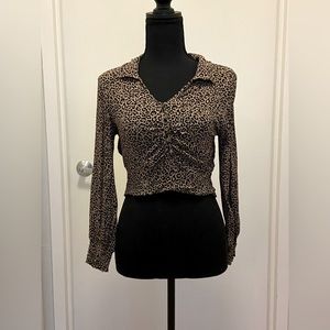 American Eagle leopard print crop top